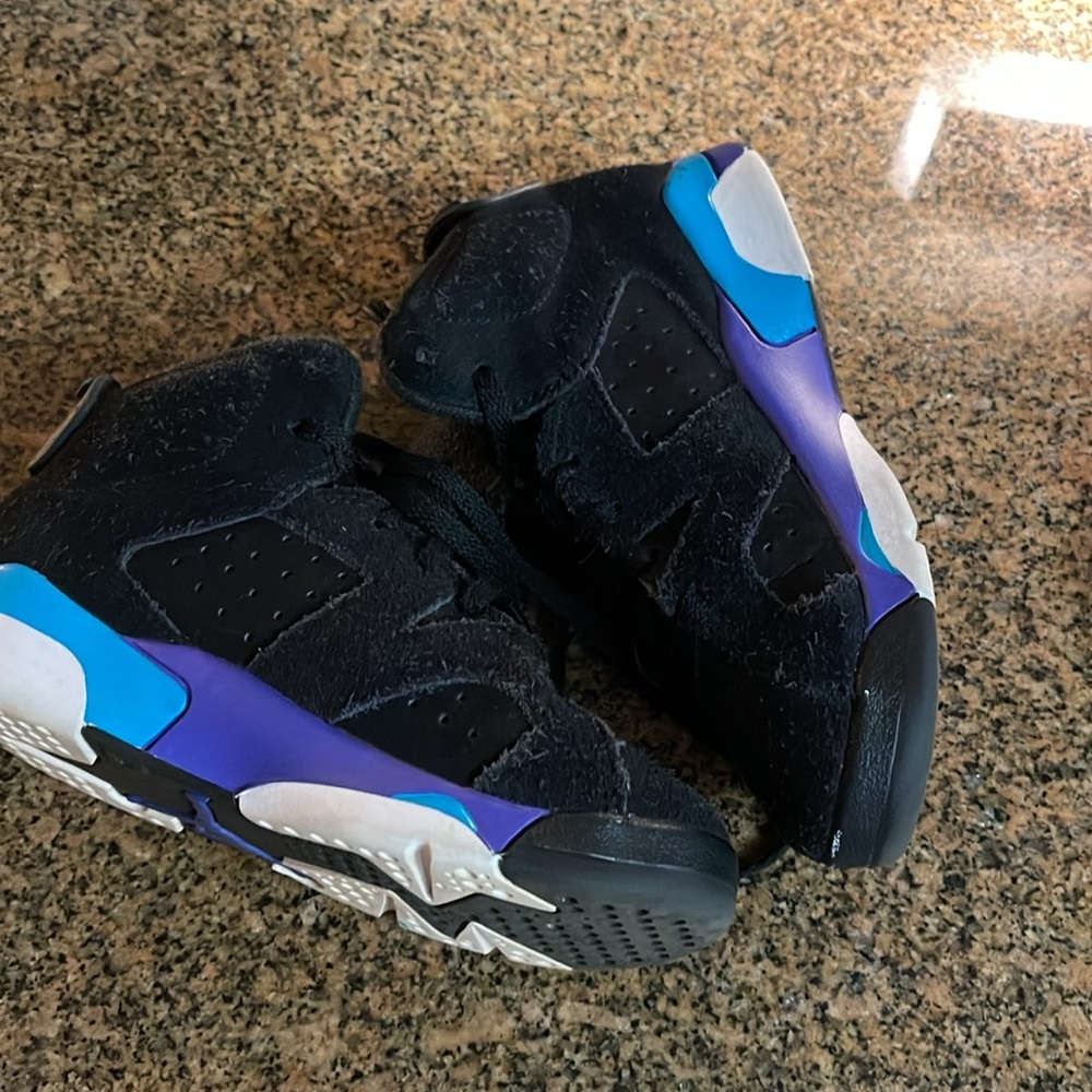 Jordan’s - Picture 3 of 3